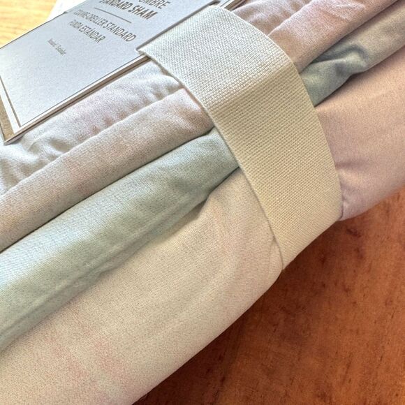 Pottery Barn Teen Watercolor Rainbow Ombre Standard Sham Pastel Multi Cotton NEW - Picture 8 of 9